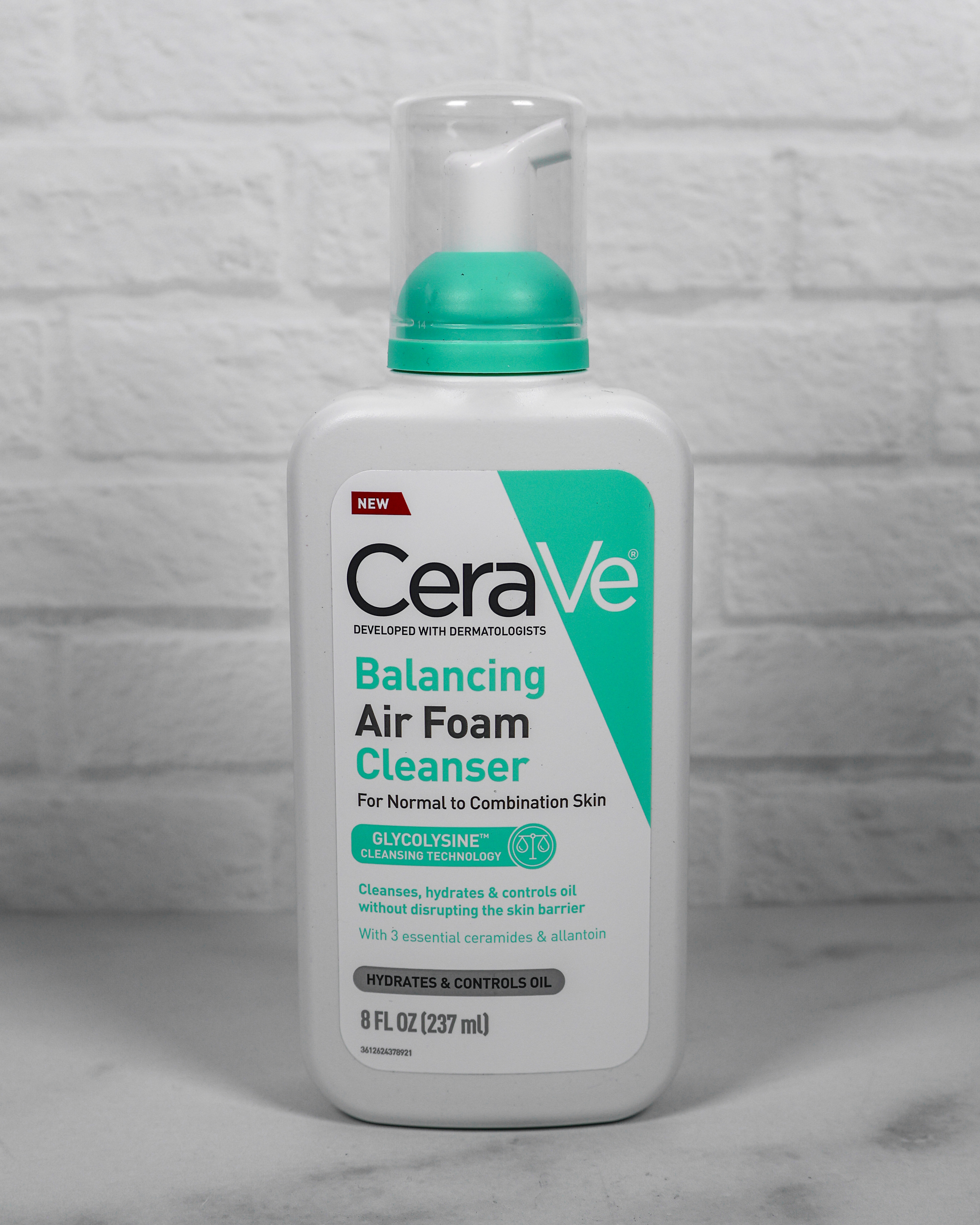 CeraVe Balancing Air-Foam Cleanser is super lightweight, removes oil without stripping, and keeps my skin feeling fresh. It’s gentle, effective, and perfect for everyday use.  

 #LTKSaleAlert #LTKFindsUnder50 #LTKBeauty