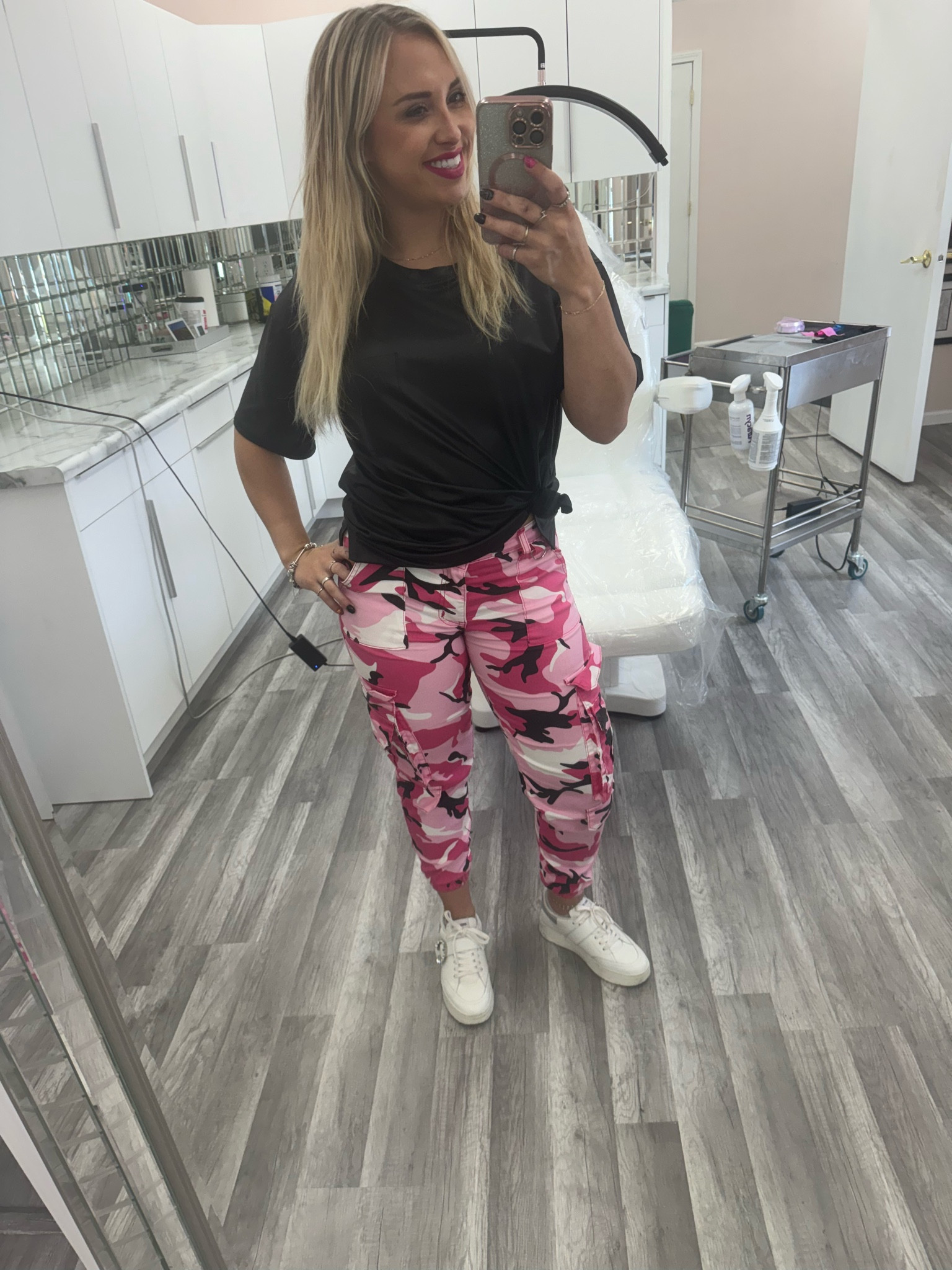 Here is the Amazon dupes of my outfit 

#LTKSeasonal #LTKActive #LTKFindsUnder100