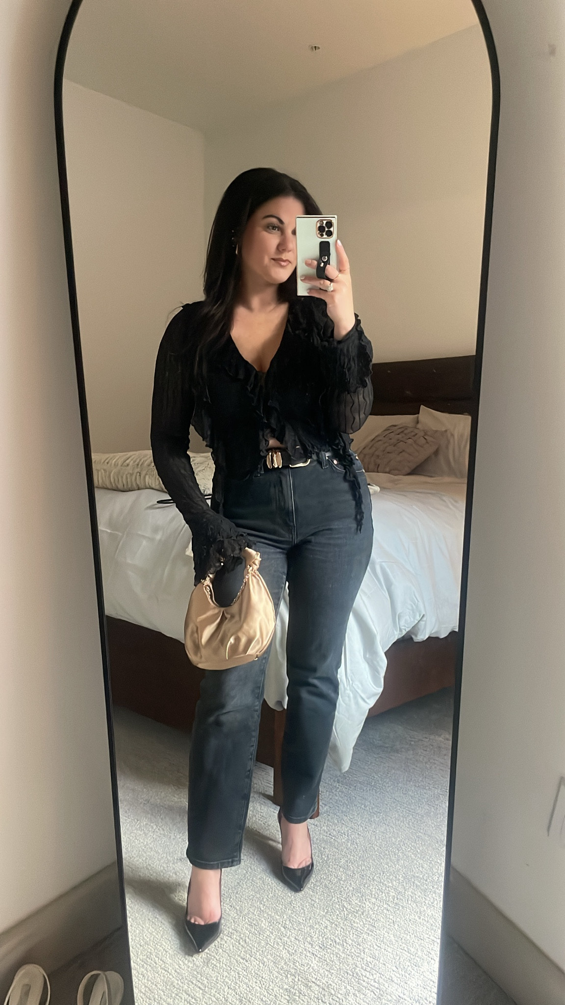 an all black look with an elevated top form revolve ✨🤍

#LTKSeasonal #LTKfindsunder100 #LTKstyletip