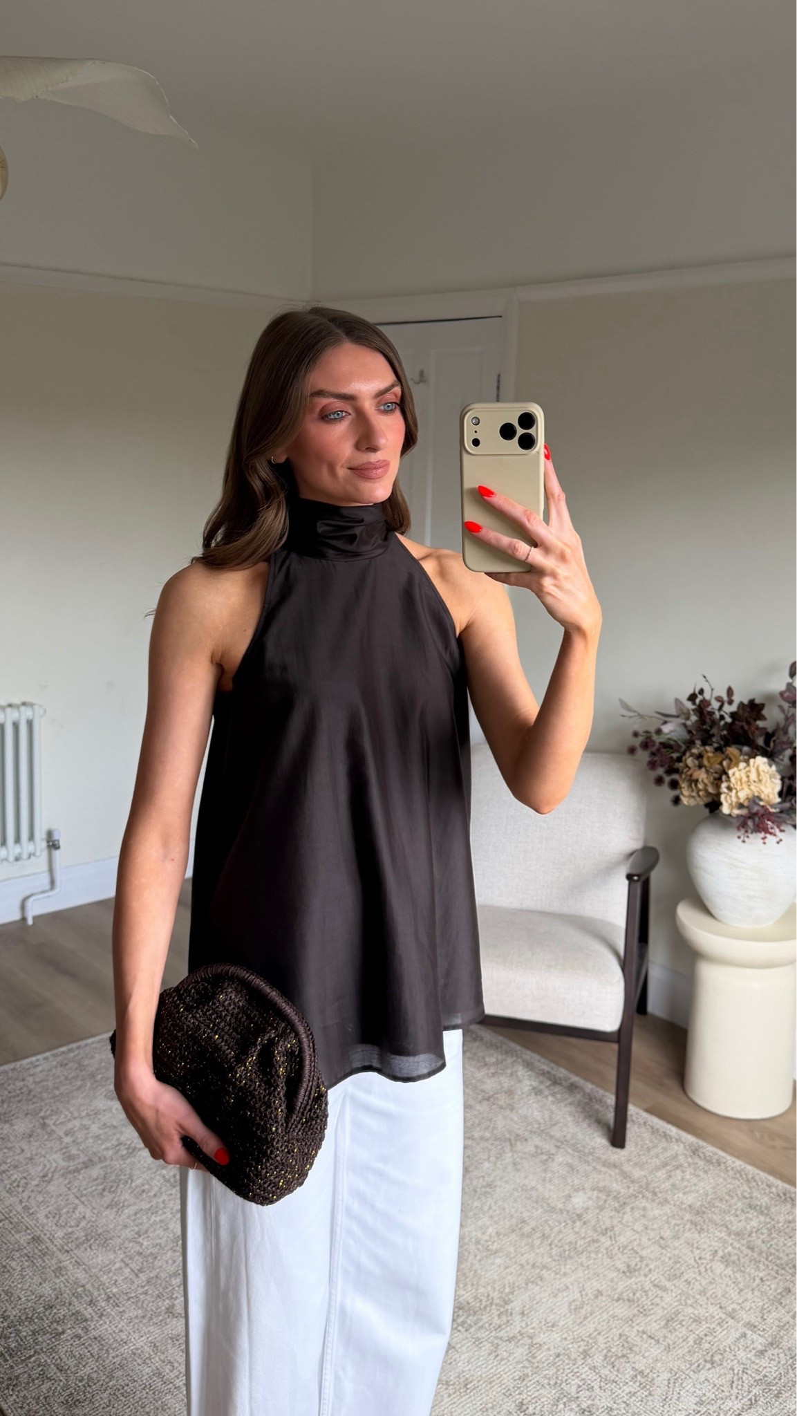 Wearing a size 8 in the brown tie halter neck top


AD. @Matalan

#LTKuk #LTKspring #LTKsummer