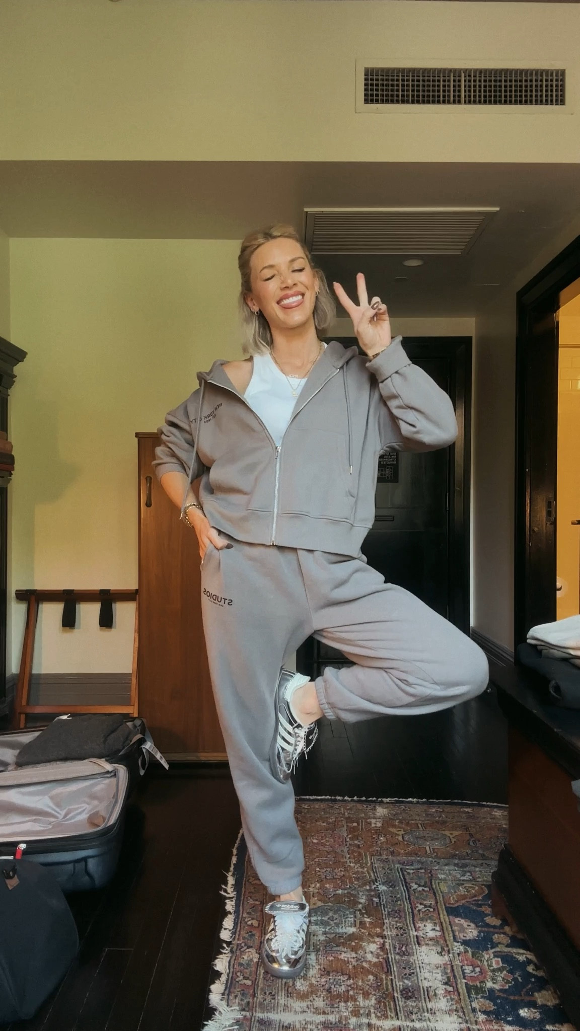 NYC comfy travel sweatsuit ✈️ 

#LTKFindsUnder50