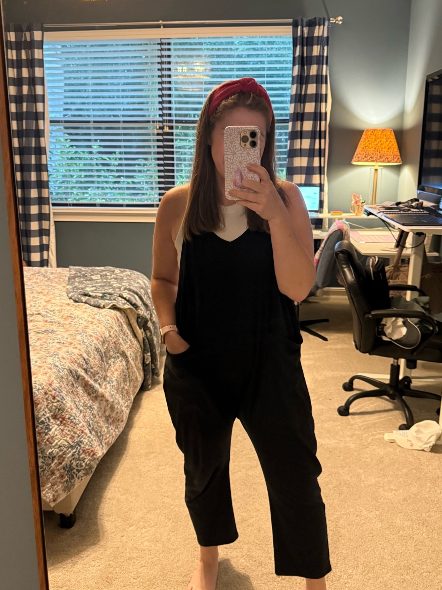 working from home in my cozy outfit today 🖤

#LTKdayinmylife #LTKmomlife #LTKootd