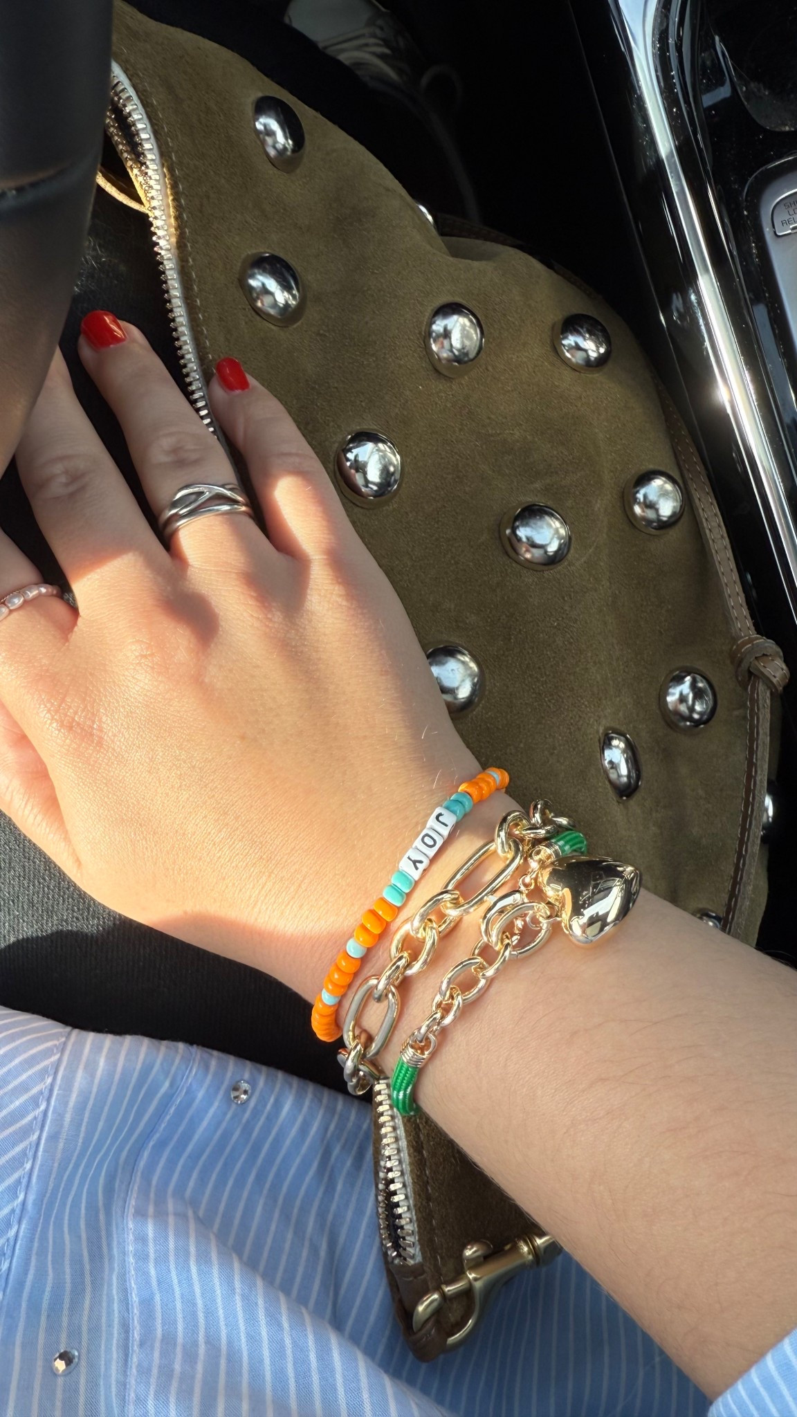 Roxanne Assoulin stack🤍☀️