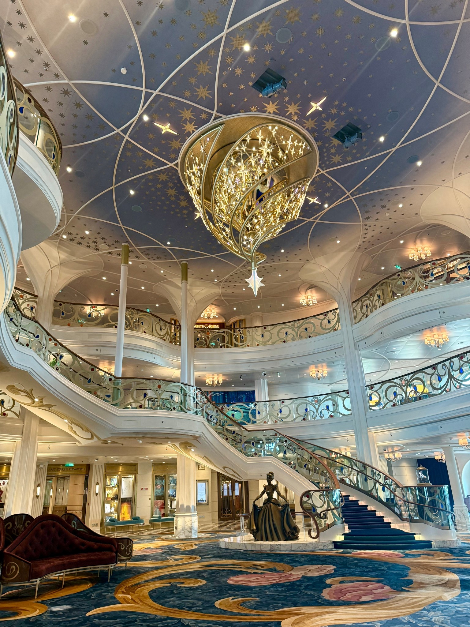 Everything I packed/wore on the Disney Wish 🚢✨💖🐭