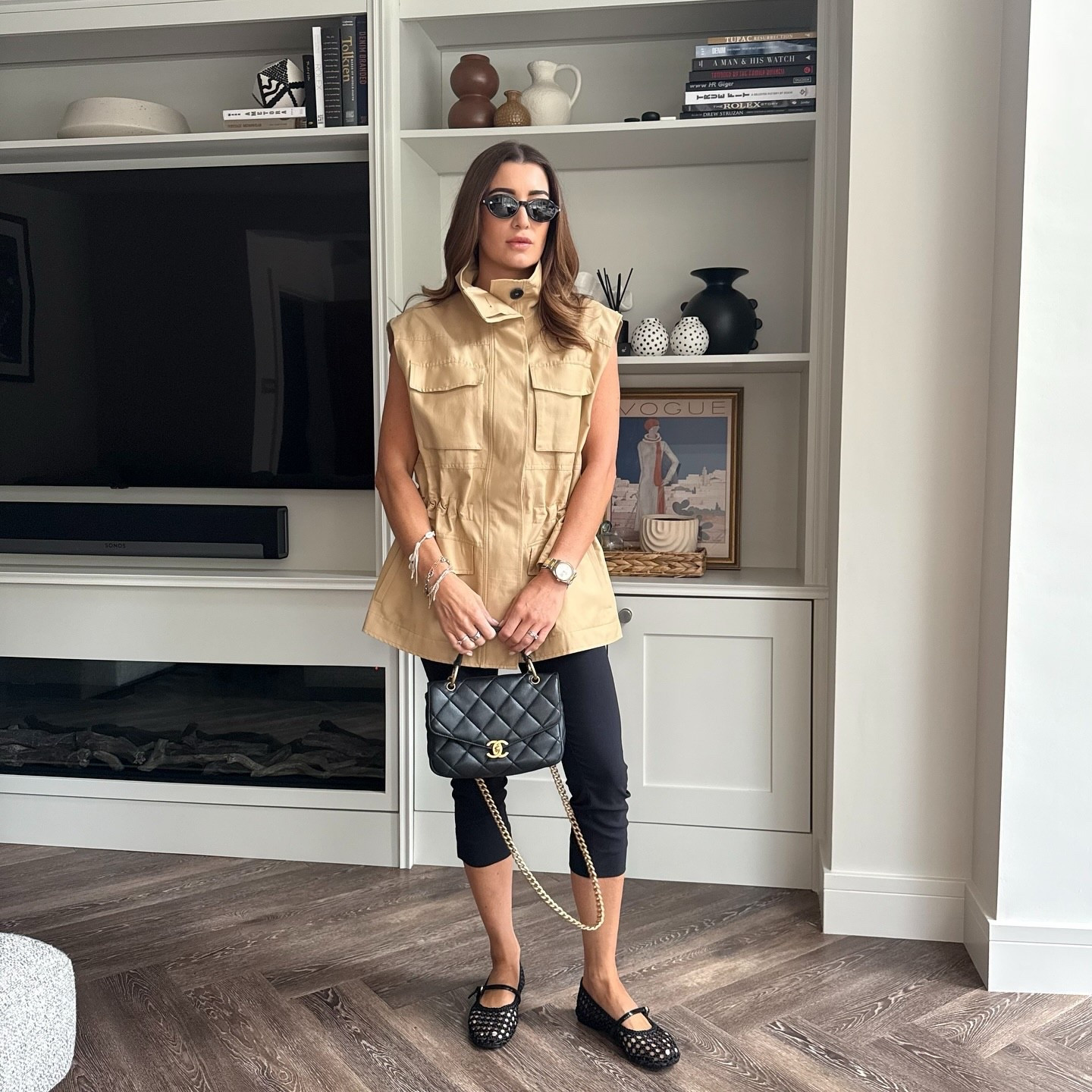 City chic meets effortless cool 🖤 Keeping it classic with neutrals, structure, and just the right amount of edge. Ready to take on the day in style.
.
.
.
#OOTD #StyleInspo #ChicStyle #StreetStyle #FashionDaily #EffortlessStyle #ClassicLook #CapsuleWardrobe #MinimalStyle #OutfitGoals #FashionBlogger #StyleEdit #NeutralStyle #WomensFashion #LuxuryStyle #TrendyLooks #StyleIcon #ModernElegance #FallFashion #SmartCasualStyle

#LTKsummer #LTKuk #LTKstyletip