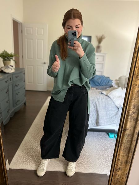 What I wore to Moms group today. These barrel jeans are my Absolute favorite. Size down 1! I’m wearing a large in this sweater and could definitely have done a medium as well. 



#LTKfindsunder100 #LTKmidsize