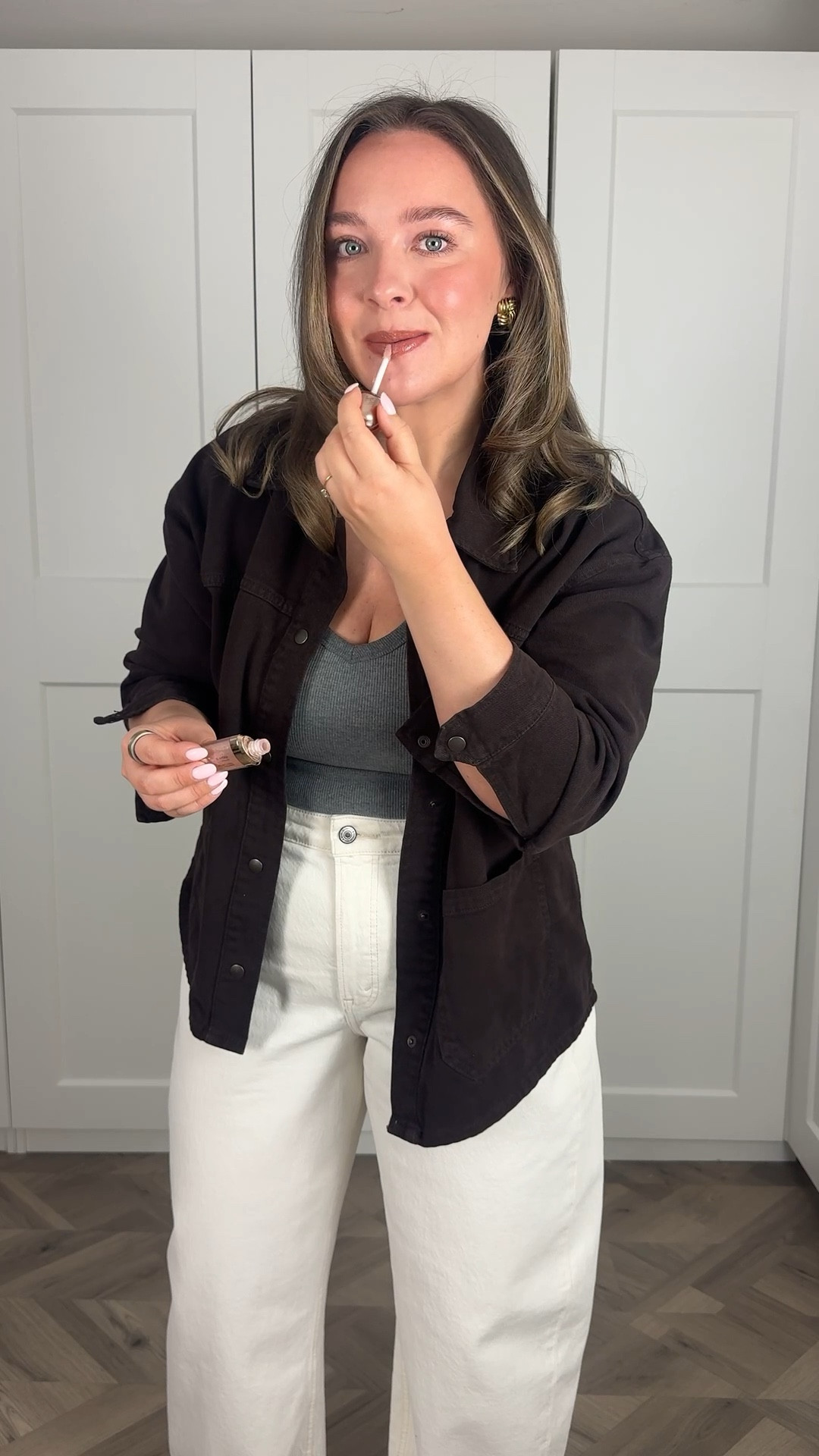 I’m 5ft 2 and a half and a UK 14 and wear:
- a medium in the vest top 
- 31 short in the jeans 
- uk 14 in the jacket 

#LTKjeans #LTKmidsize #LTKspring