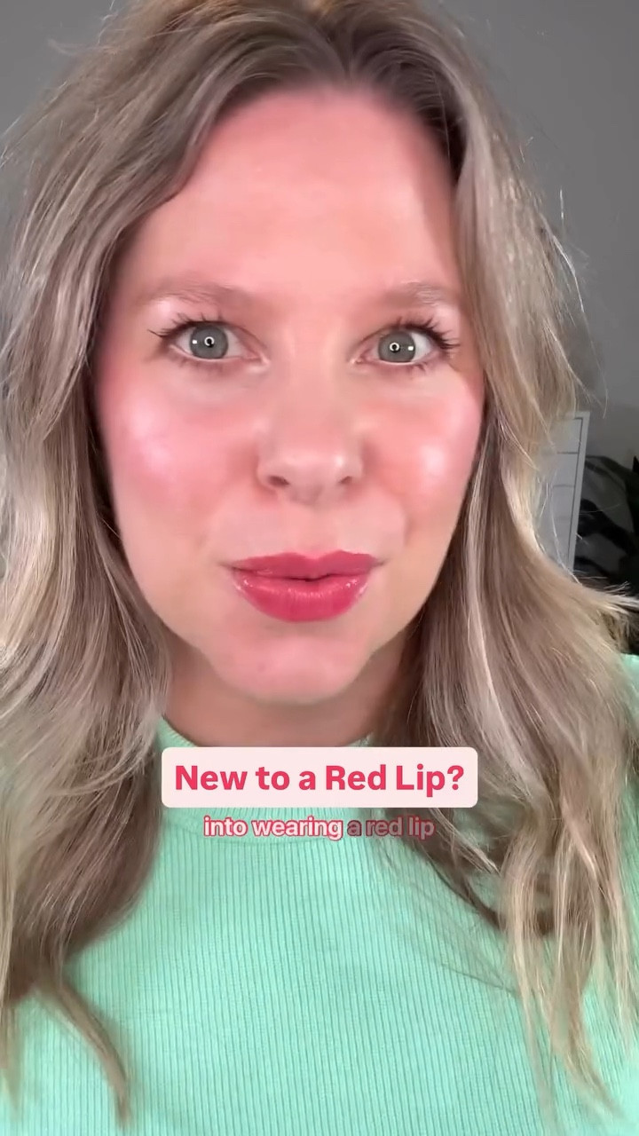 Nothing says holiday chic like a red lip! If you’re hesitant to try a bold red lipstick, start with a red tinted lip balm or lip oil. Trust me, it’s a great way to get started and your lips will feel hydrated and comfortable on the lips.

Give it a try and follow for more easy and everyday makeup tips for us gals 40+ 😘

Using @rmsbeauty lip oil. This is a good neutral red!! Happy to send it your way, just lmk in the comments!

#redlip #holidaymakeup