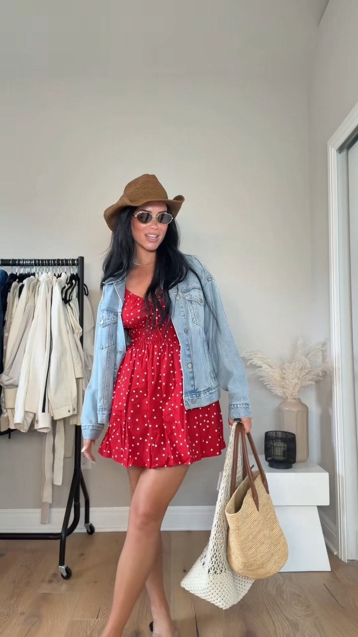 4th of July outfit inspo 🇺🇸 Which look is your favorite? ❤️🤍💙 I will have my outfit linked on my LTK.

My sizing 5’7, 145lbs, 32dd
I’m wearing size smalls


@Aritzia @abercrombie