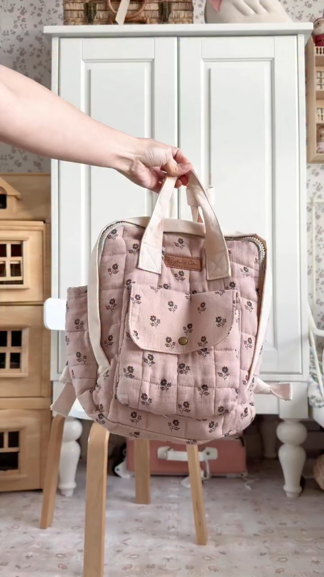 Road trip essentials: snacks, music, and our @yotoplay_us yoto player mini 🚗✨

We brought the Yoto Mini @yotoplay_us along for our family road trip, and it honestly made such a difference. The kids got to listen to their favorite stories, songs, and even fun podcasts — all without screens 🙌

What I love most is how easy it is to use. They simply pop in a Yoto Card and it starts playing — no Wi-Fi or app needed once the cards are downloaded. It’s compact enough to fit right in their little hands (and our travel bag!), has great battery life, and works with or without headphones.

Hours on the road flew by with laughter, quiet moments, and lots of imagination — all thanks to this tiny player that’s packed with big magic 💛 

Use my code “CC-STORYOFLAM10” to save 💵

#sponsored #yoto #yotoplay