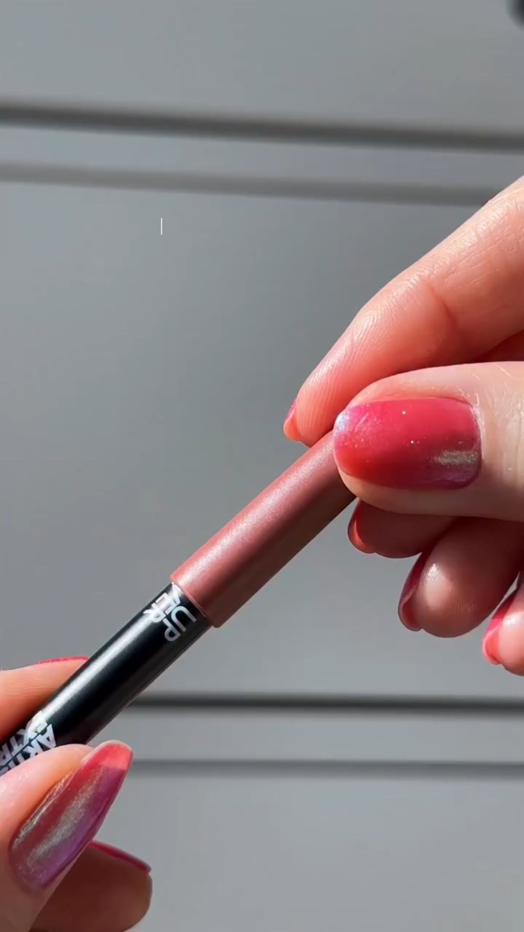 please tell me I’m not the only one who forgets to sharpen my lip liners 👀

Because why am I expecting crisp, clean lips with a crayon edge???

Finally stopped sabotaging my own lip combos and started using the @benefitcosmetics All-Purpose Pencil Sharpener and tell me why this tiny thing makes such a difference??
It’s adjustable (fits my standard AND jumbo pencils), actually ultra-sharp so it doesn’t break the tip and it even has a little blade-cleaning tool because mine used to look… concerning 💀
Be honest… are yours sharp right now or are we all living dangerously?

#benefitcosmetics #benefitclubpink #lipliner #makeuphacks #makeuptricks