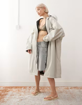 Regatta Changing robe in grey | ASOS (Global)