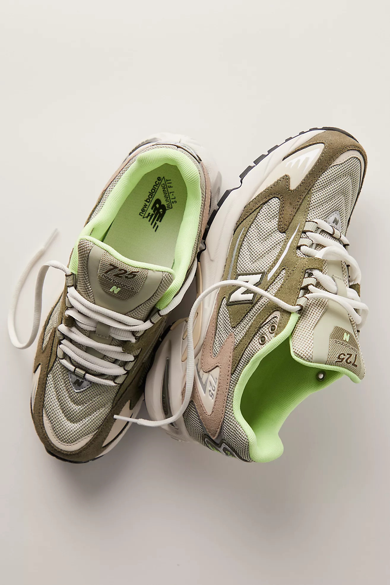 New Balance 725 Trainers | Free People (UK)