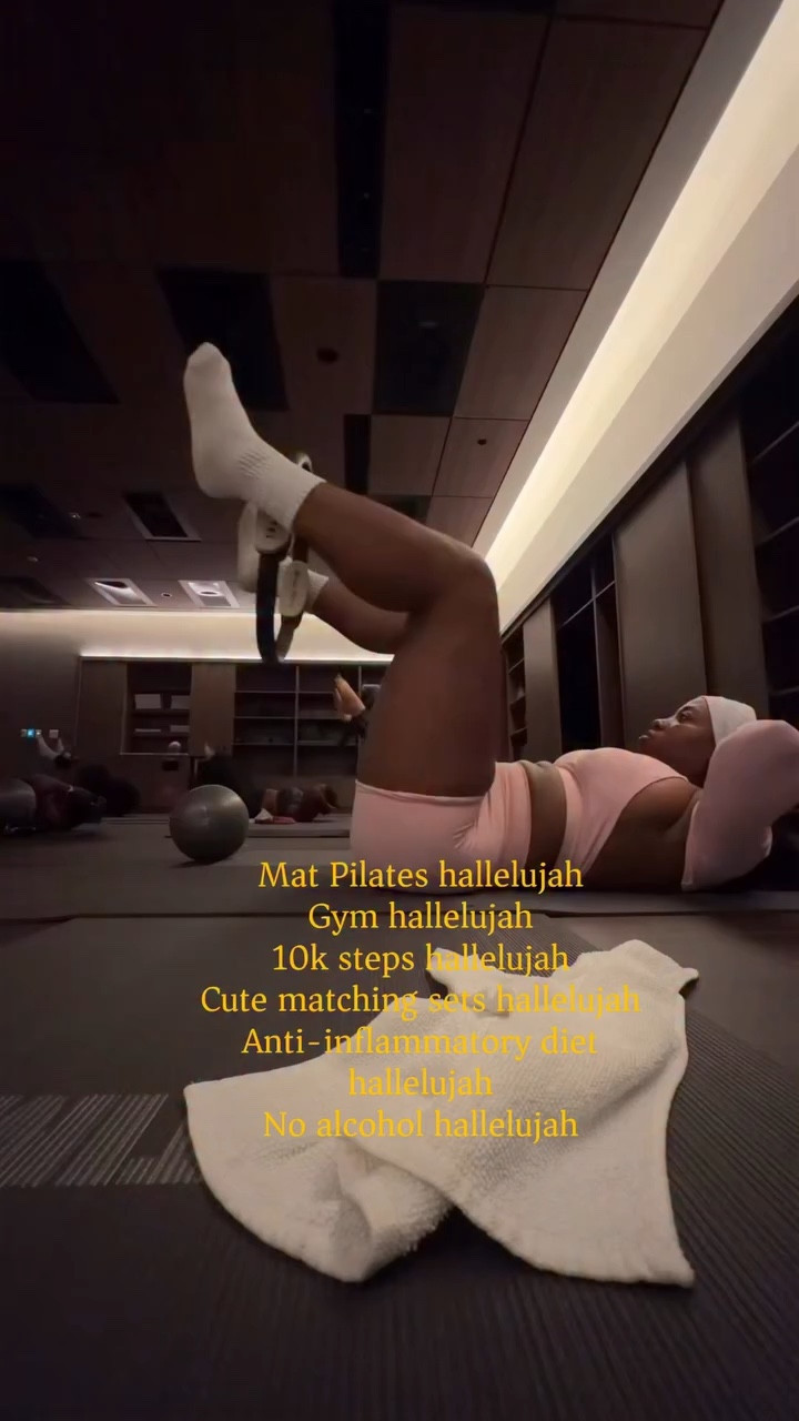 Everything hallelujah

#hallelujah #wellness #lifestyleinfluencer

#LTKootd #LTKdayinmylife #LTKselfcare