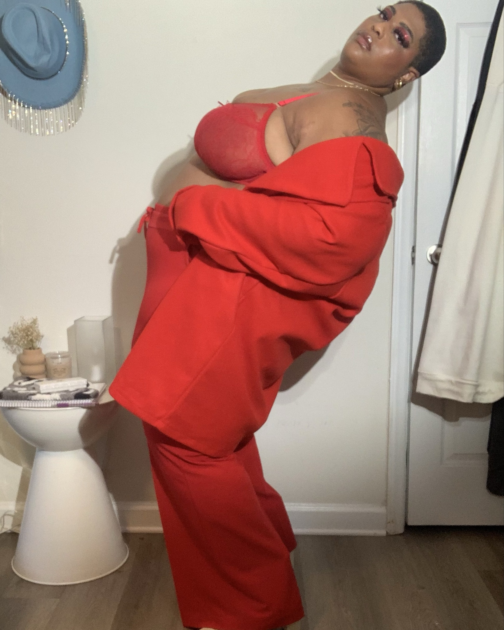 Mrs. Klaus got an upgrade. 

#LTKPlusSize #LTKHoliday #LTKSeasonal