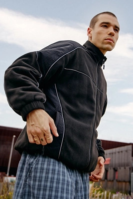 iets frans... Black Atlas Reversible Fleece Jacket | Urban Outfitters UK
