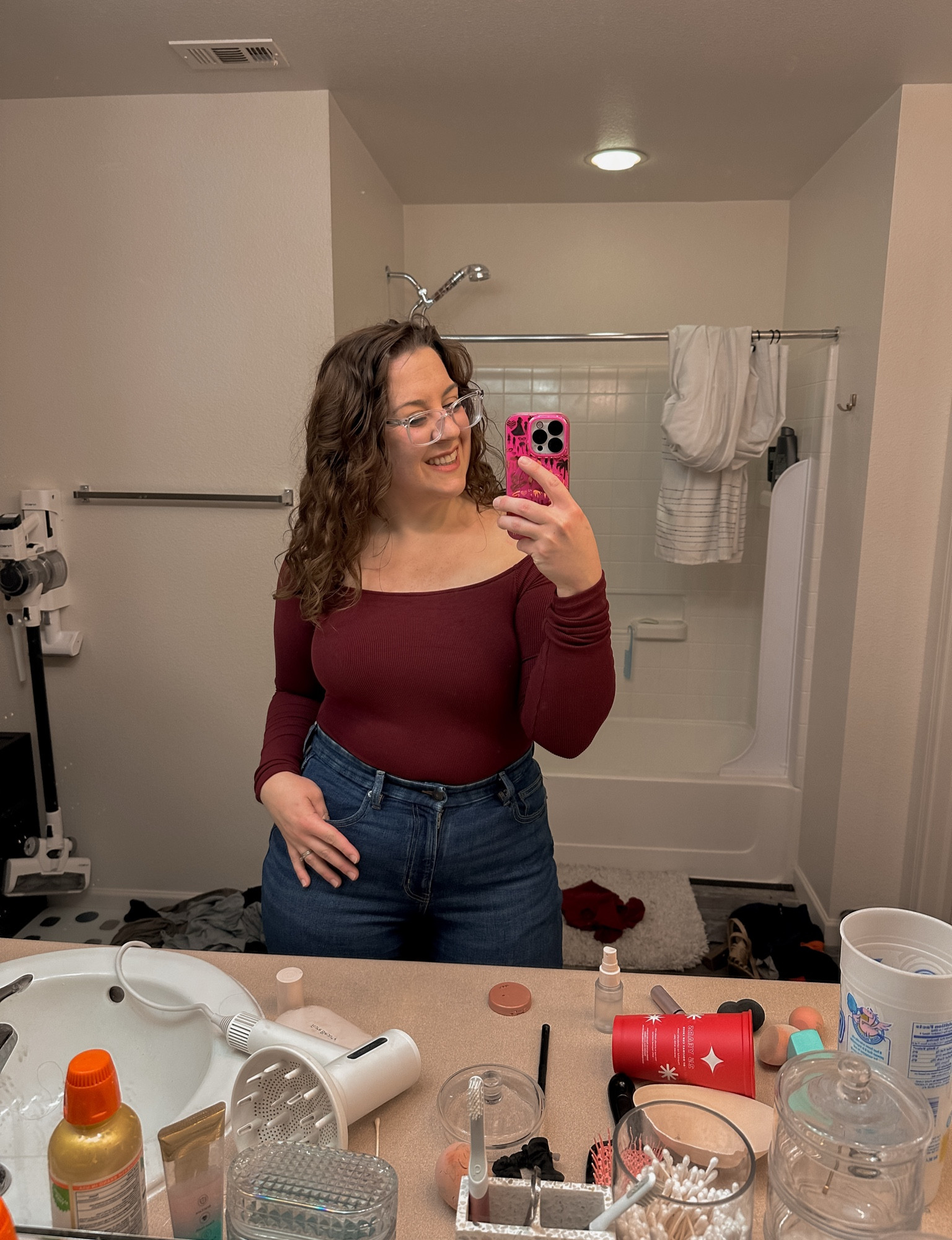 Headed to a holiday party for my husband’s unit! This Dark Cherry ribbed off the shoulder long sleeve is both comfy and cute making it the perfect party top 🥰

Klassy Network | Brami | Holiday Party Outfit | Christmas | Holidays | Christmas Party Outfit | American Eagle Jeans | American Eagle 

#LTKMidsize #LTKStyleTip #LTKHoliday