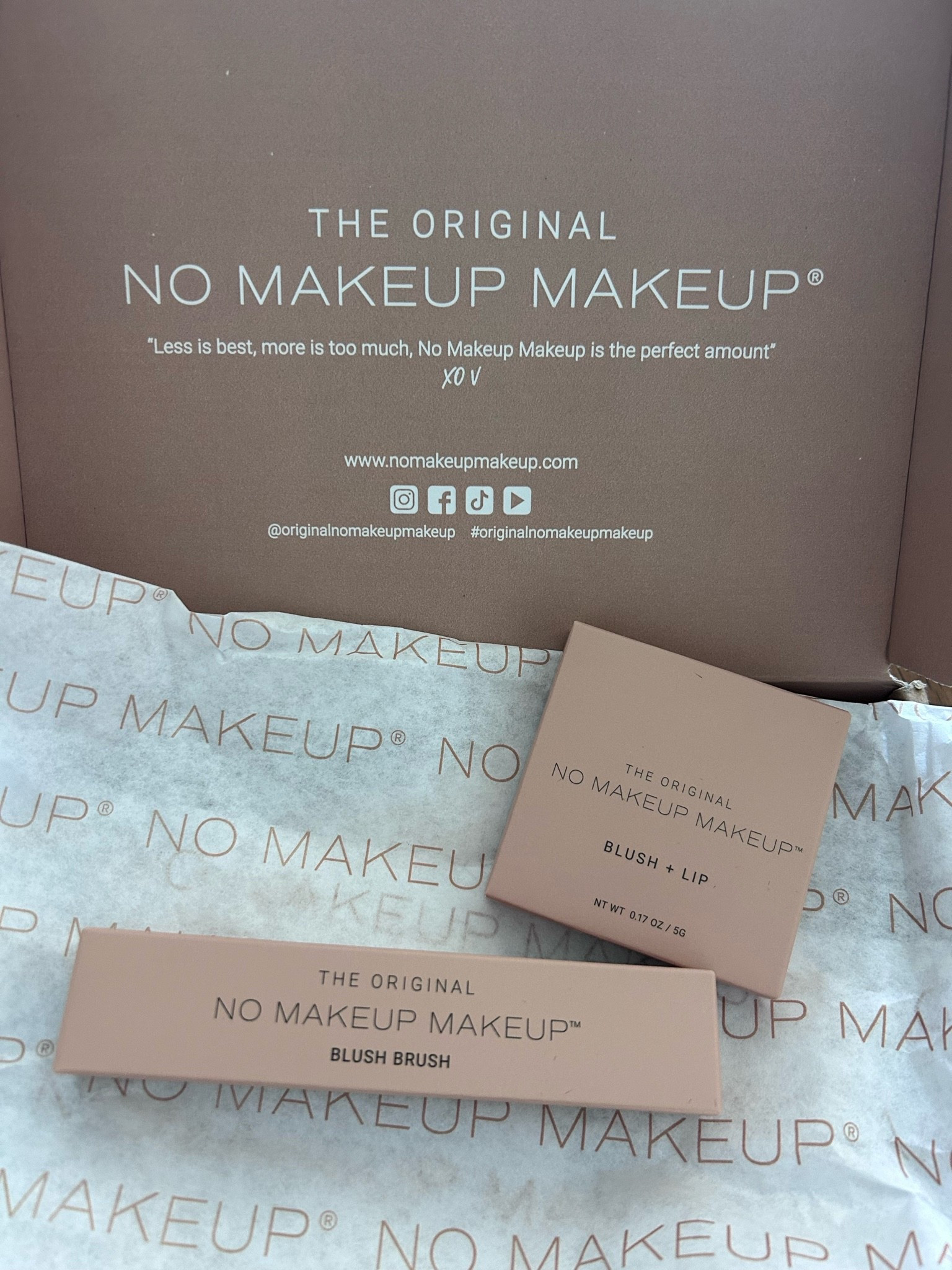As the queen of no makeup, @nomakeupmakeup is perfect for me, the blush + lip combo is shade Pink.

#LTKBeauty #LTKSeasonal #LTKgrwm