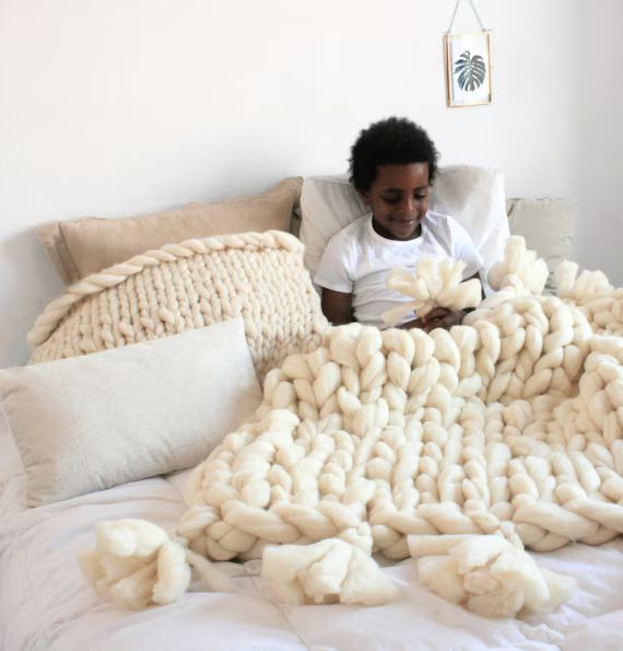 XXL merino wool blanket with fringes, XXL blanket, chunky merina blanket, bohemian decoration, so... | Etsy (US)
