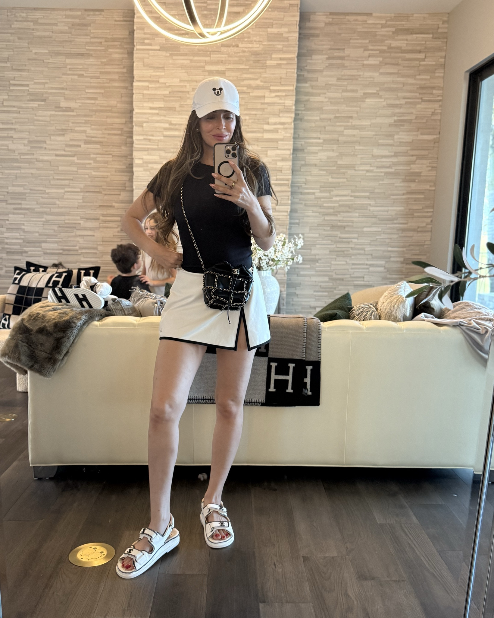 Alo yoga skirt xs 
Vuori shirt xs
Gucci socks 
