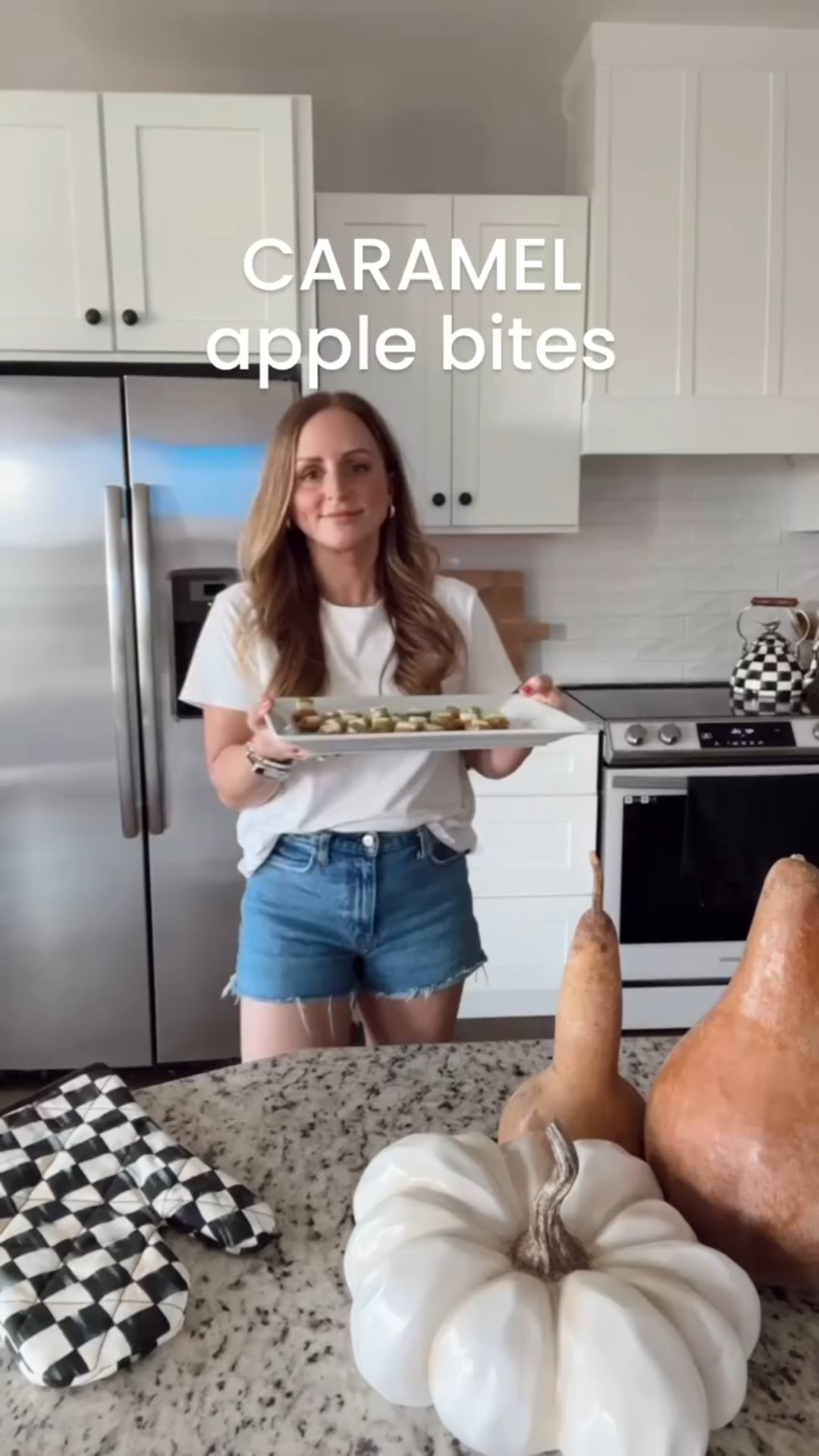 🍂🍏 CARAMEL APPLE BITES 🍏🍂

Imagine biting into a tasty salted caramel apple — that’s exactly what this tastes like! SO GOOD! Think tailgate parties!

What you’ll need:
square pretzel snaps (I used Snyder’s) 
caramel candy squares (I used Kraft)
Granny Smith apple pieces 

Lay out your parchment paper, preheat the oven to 250 and then lay out all your pretzels. Add caramels on and then put in the oven for 8 minutes. Add apples and let cool! 

Save for later and share with your friends!! ENJOY!!🫶🏼🍂

These are the best desserts for parties, game days or treats on the go!! #fallsnacks #caramelapples #dessert #yum #fallrecipes