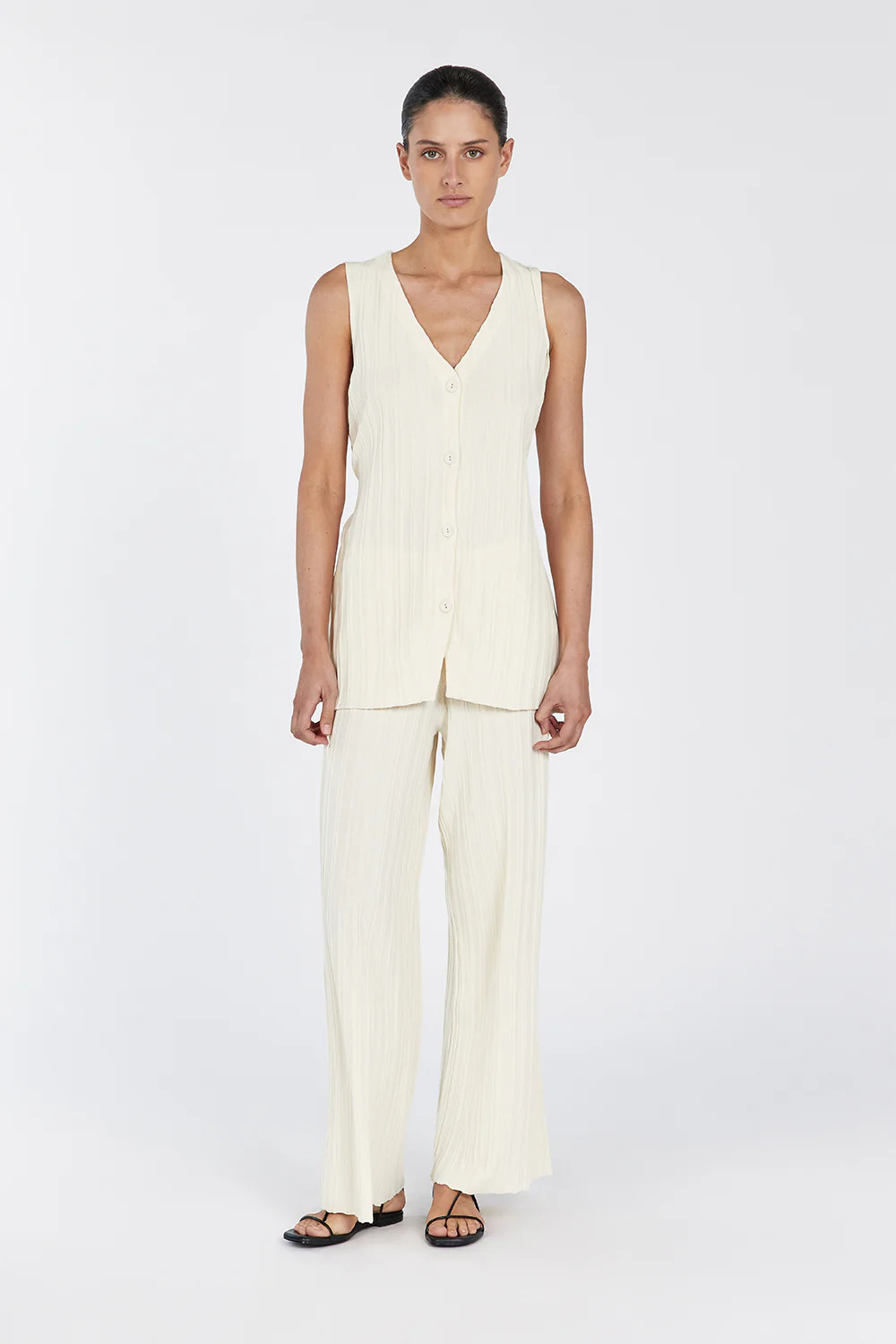 SYLVIA CREAM LONGLINE VEST | DISSH