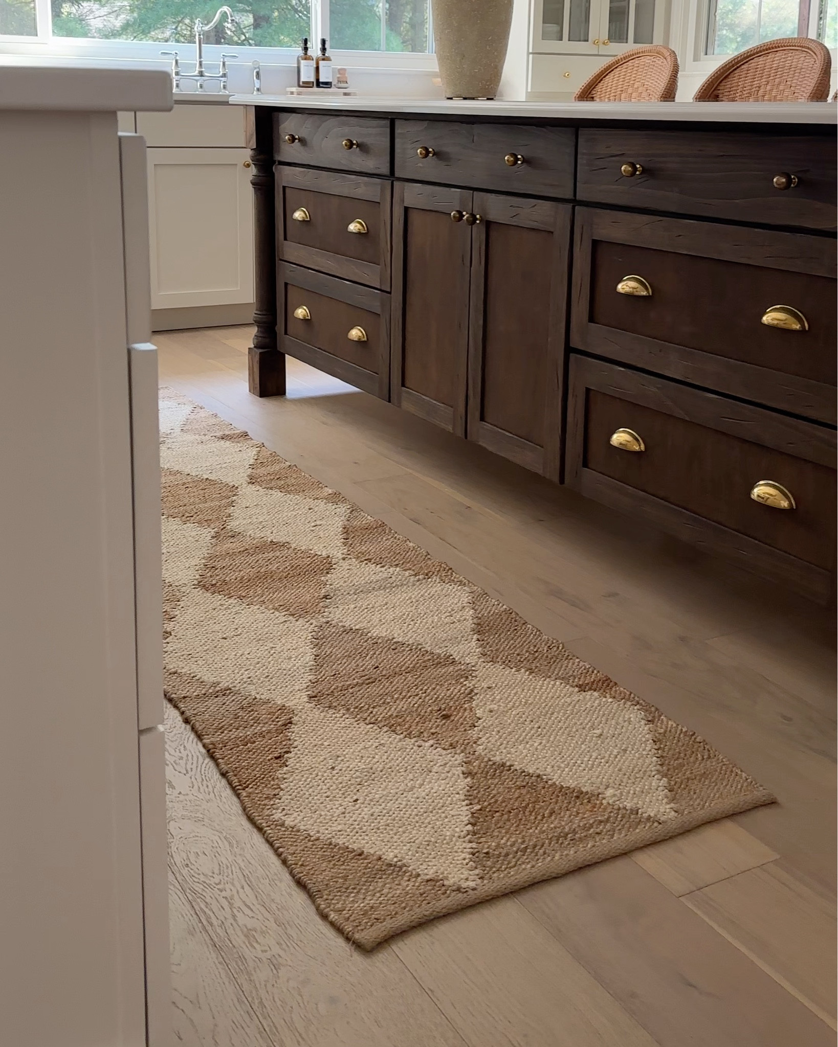 Diamond Checkerboard Jute Natural Area Rug Runner

I used to have this in our entryway and I loved it so much that I held onto it and used it in our kitchen after moving and renovating! 

#LTKHome