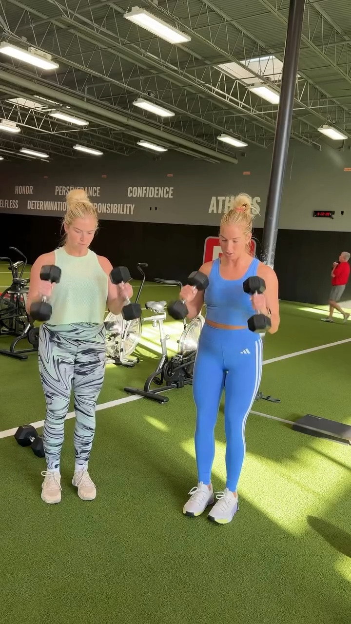 There is nothing like team-based training to hold us accountable, which is why we love our D1 community!!! We encourage you to download the @d1sports app and book a class at your nearby location with expert coaching and encouragement for every level of fitness 🏋️‍♀️ #fitnessinspo #d1training #workoutwithme #kayleeandbethanne

#LTKU #LTKActive #LTKFindsUnder50