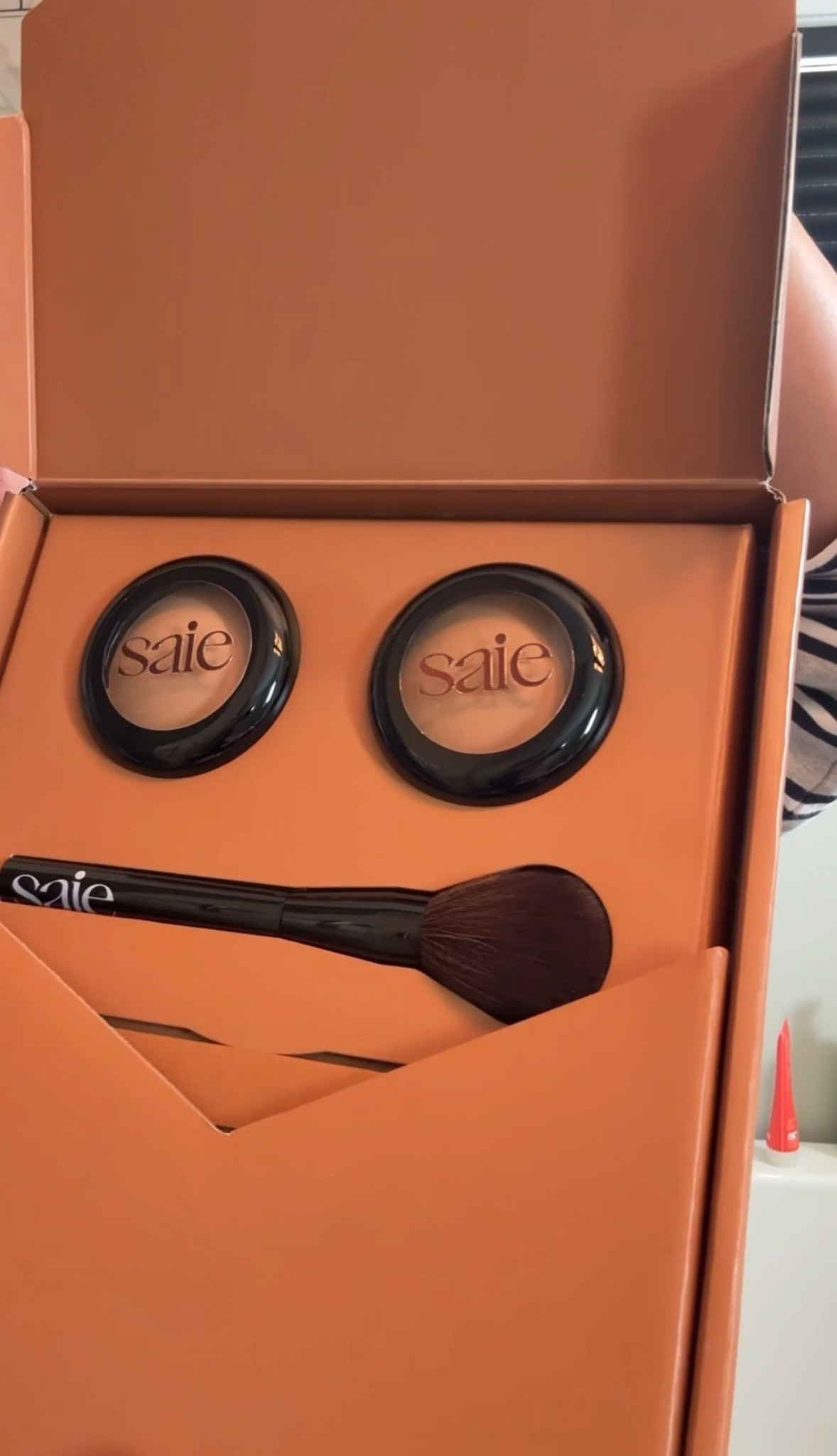 New @saie bronze powder! Lightweight, natural radiant finish, long lasting, and non comedogenic. Love it so much! I wear light to medium 

#LTKcanada #LTKbeauty