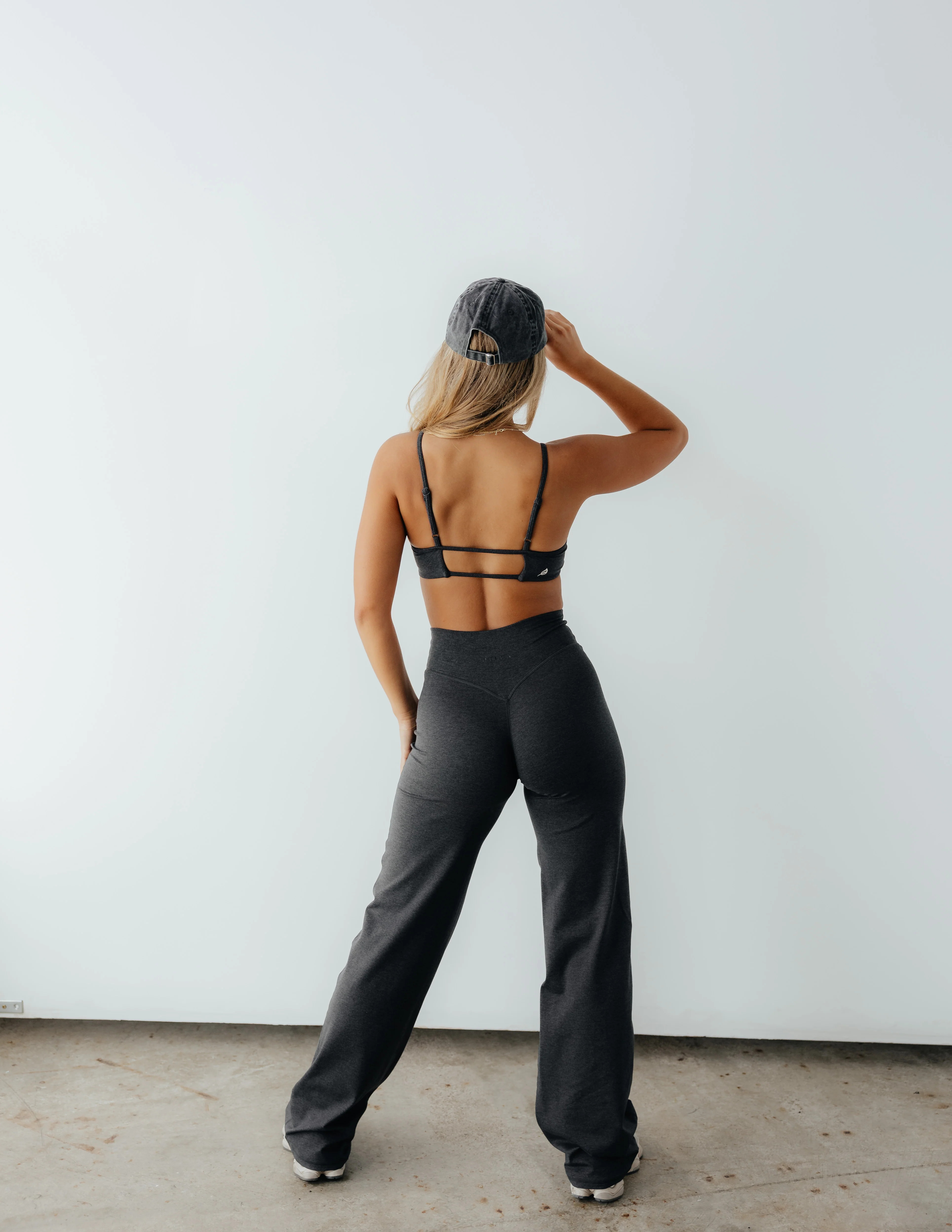 BAREPRO Straight Leg Pant | P'tula