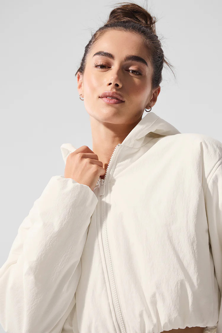 Cropped Mountain Peak Full-Zip Hoodie | Alo Yoga (US)