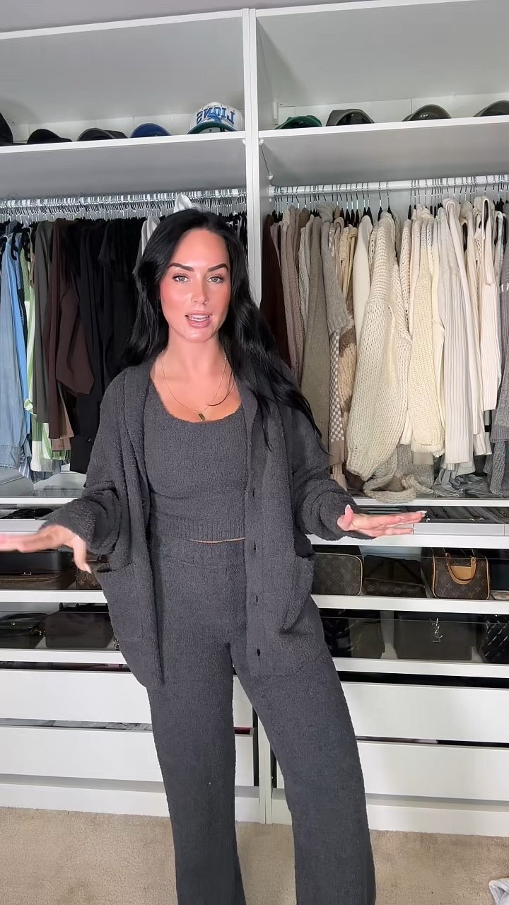 I’m wearing size smalls in this cozy outfit ☁️❄️

#LTKStyleTip #LTKWatchNow #LTKSaleAlert