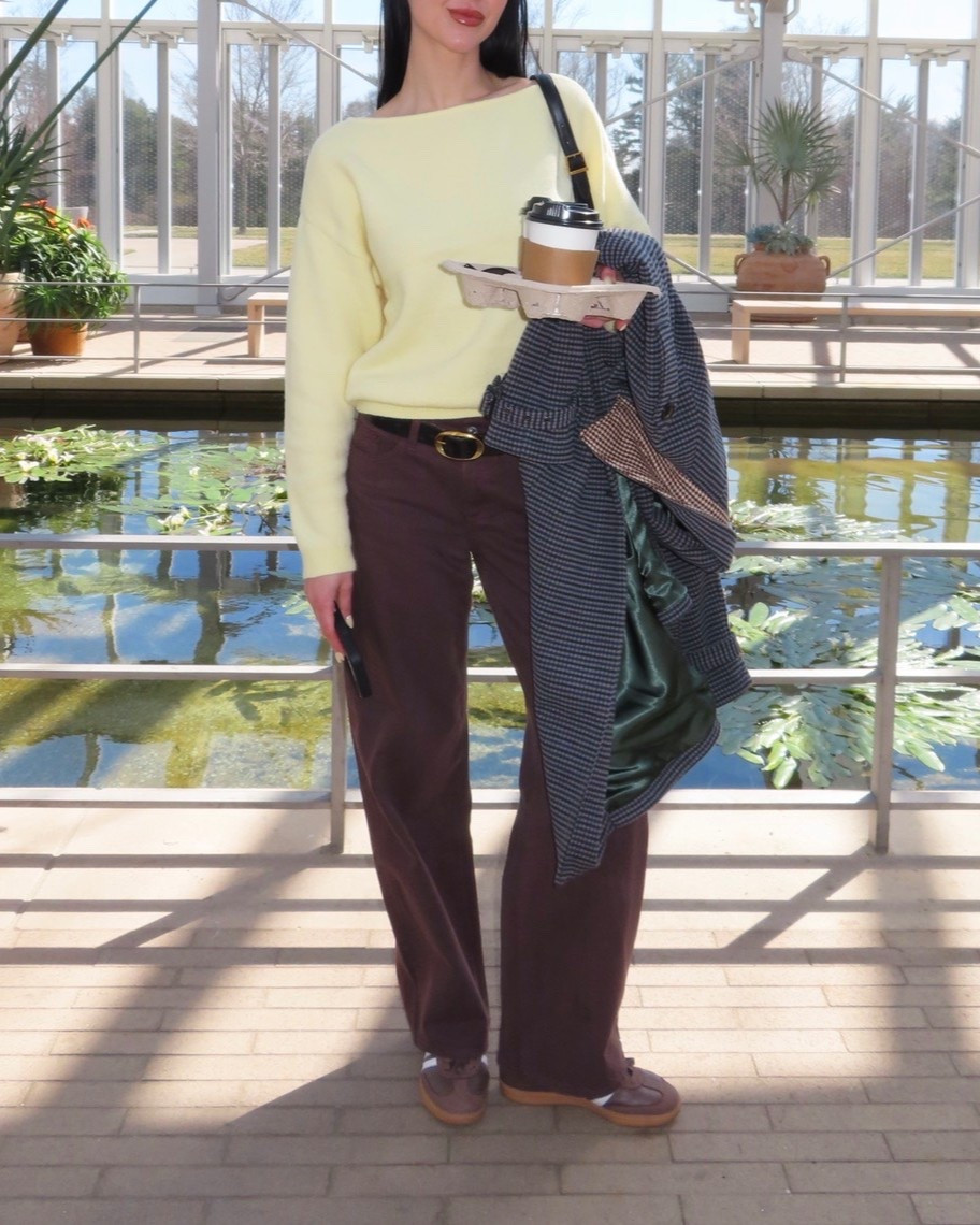 I am wearing a regular size 24 
- lovee these low waist loose bf looking jeans & the brown color is chefs kiss 
- top is size small 

#LTKSeasonal #LTKdayinmylife #LTKSaleAlert