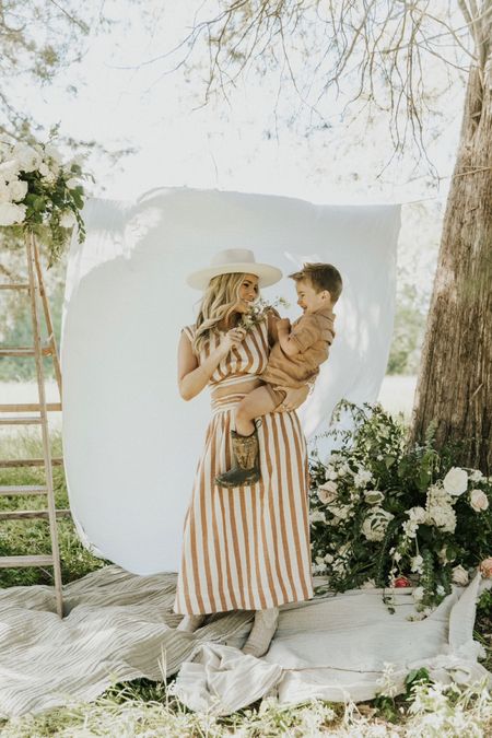 Free people set restocked, perfect for family photos

#LTKSeasonal #LTKFind