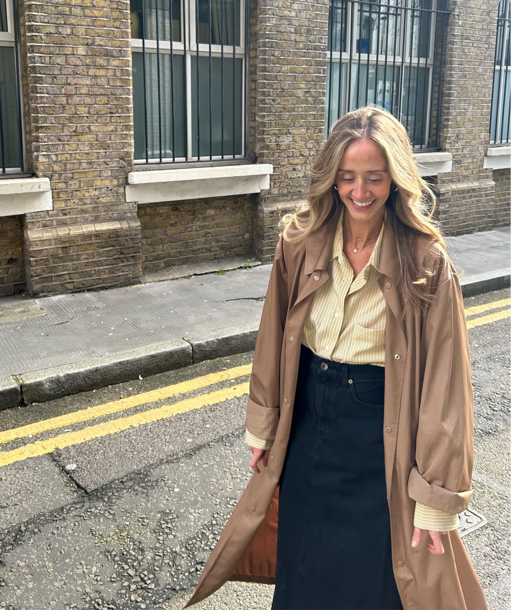 Brown and yellow colour combos! 

Spring dressing, trench, shirt, Frankie shop 

#LTKstyletip #LTKeurope #LTKSeasonal