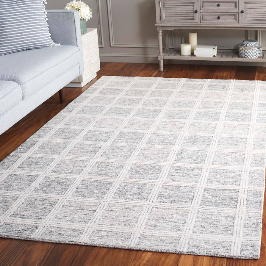 Safavieh Pine Collection Area Rug - 5' x 7'6", Grey & Ivory, Handmade Wool, Ideal for The Living ... | Amazon (US)