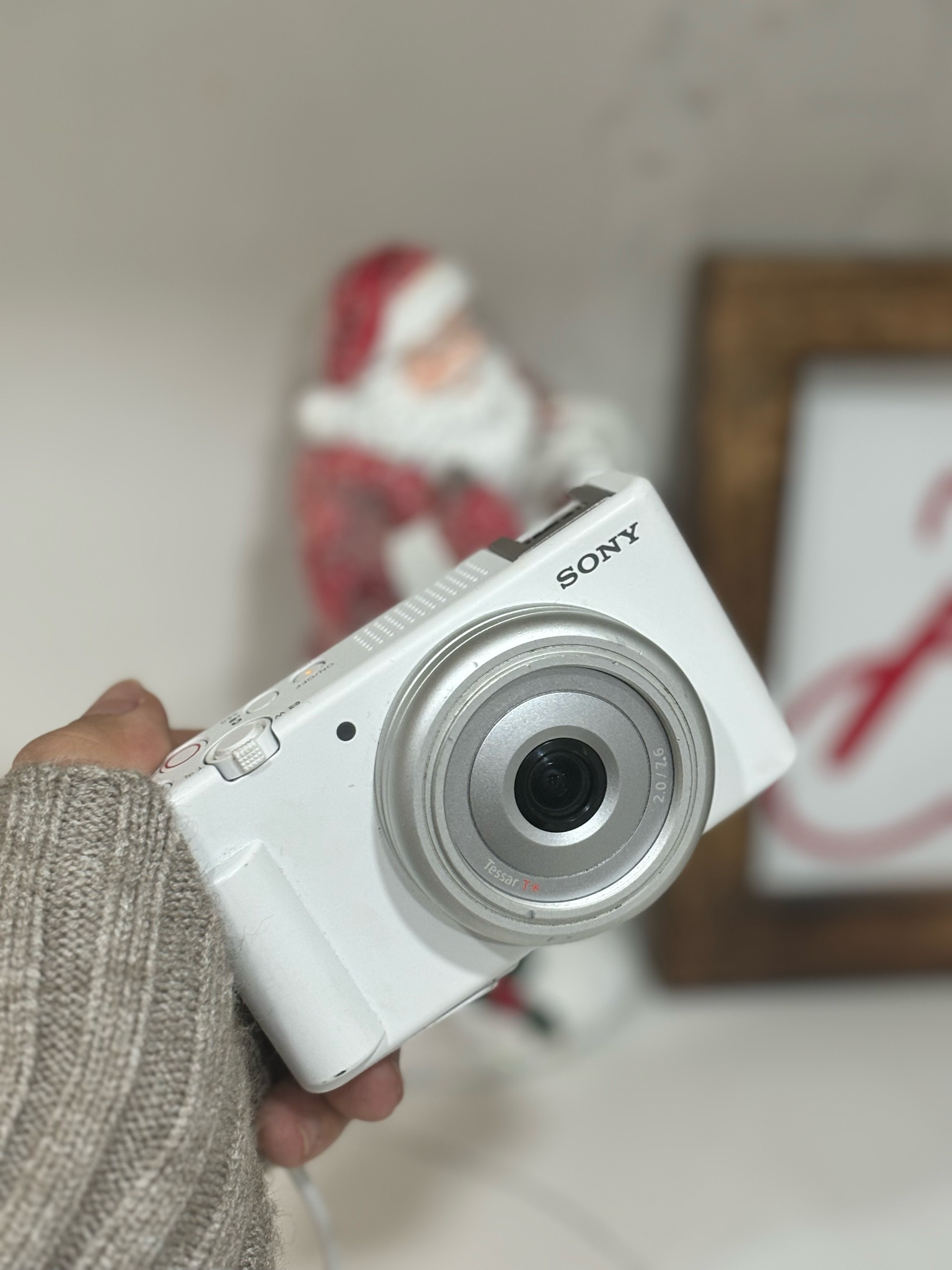 Vlogging camera and pictures 🖤