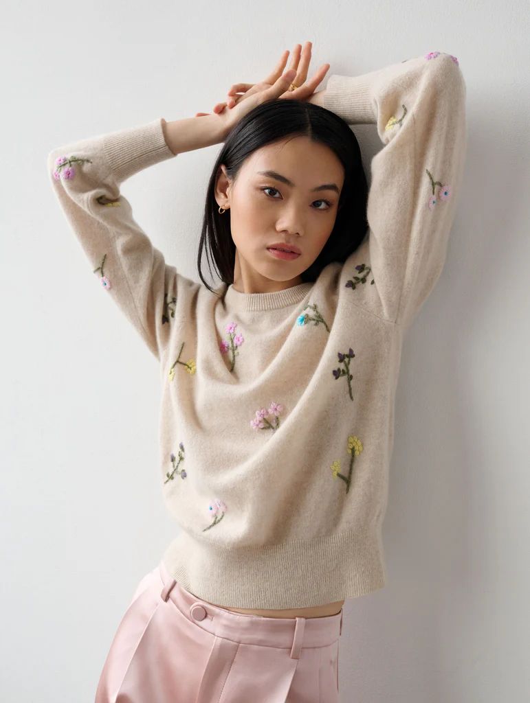 Cashmere Embroidered Floral Crewneck | White and Warren