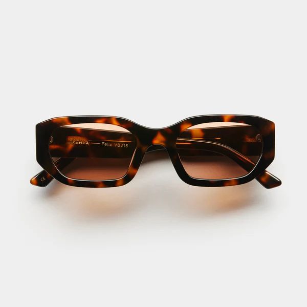 Felix - Choc Tort / Toffee



Rated 4.9 out of 5







21 Reviews
Based on 21 reviews

Click to ... | Vehla Eyewear (US, AU, UK)