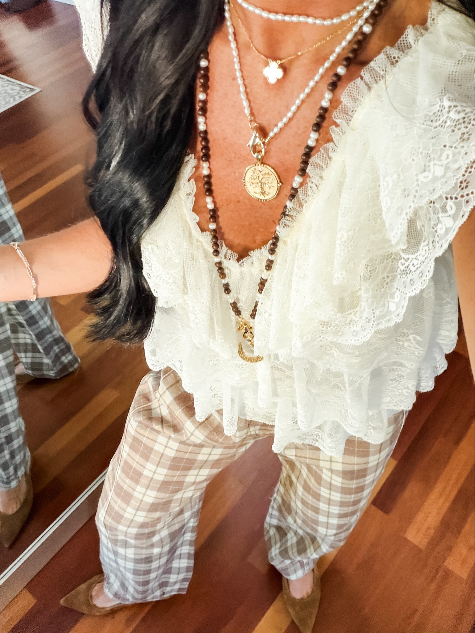 The most beautiful lace top
@Anthropologie

#LTKSeasonal #LTKmorningroutine