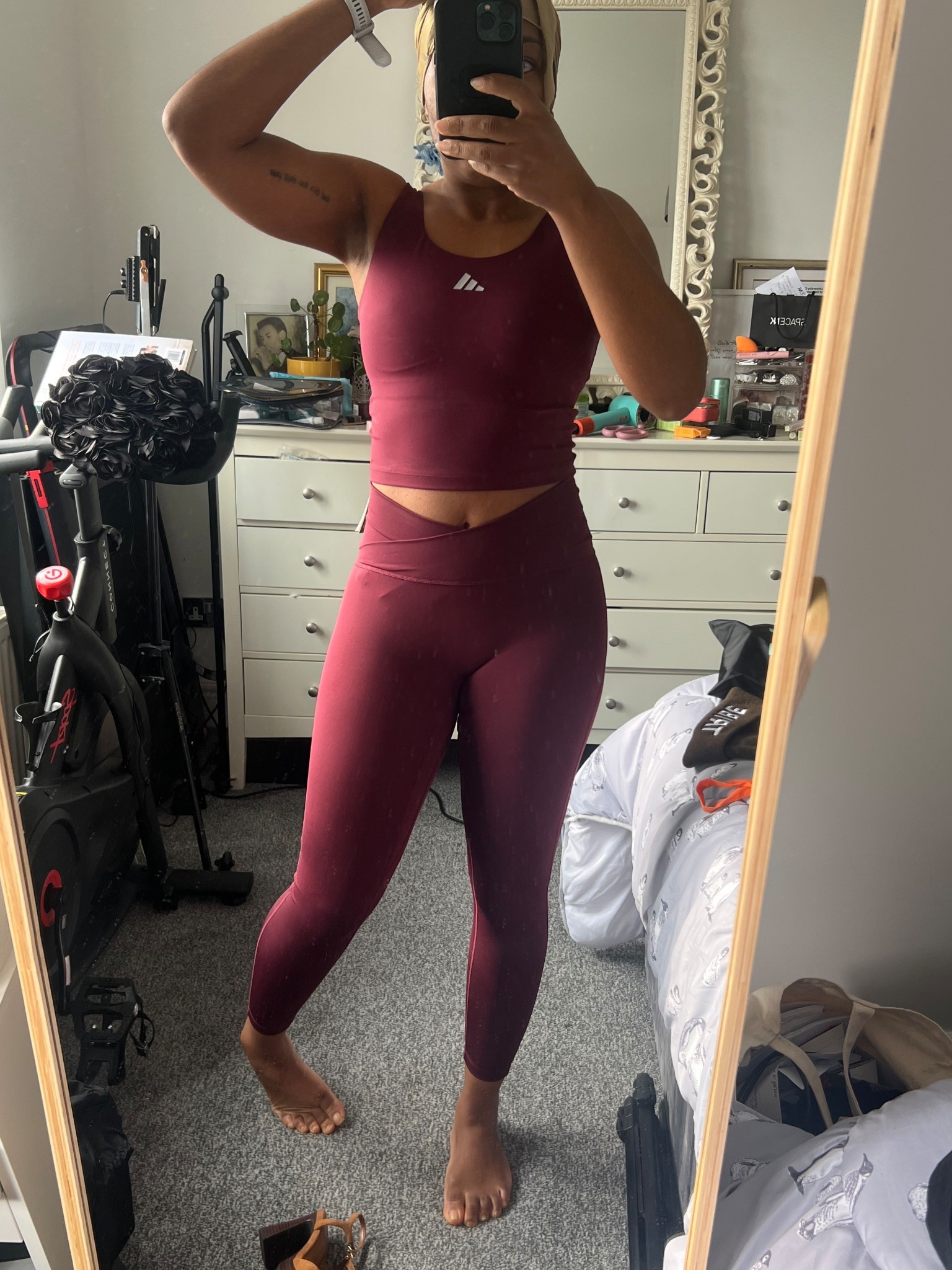 Workout outfit, matching set, leggings, burgundy, maroon

#LTKuk #LTKfitness