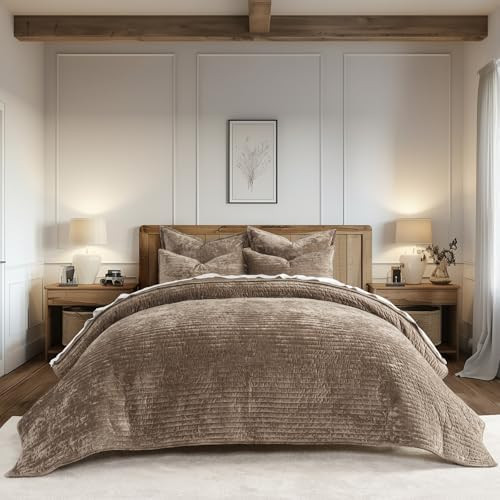 EVERGRACE Velvet Quilt Set King Size, Luxurious Soft Striped Channel Bedding Set, Lightweight Vel... | Amazon (US)