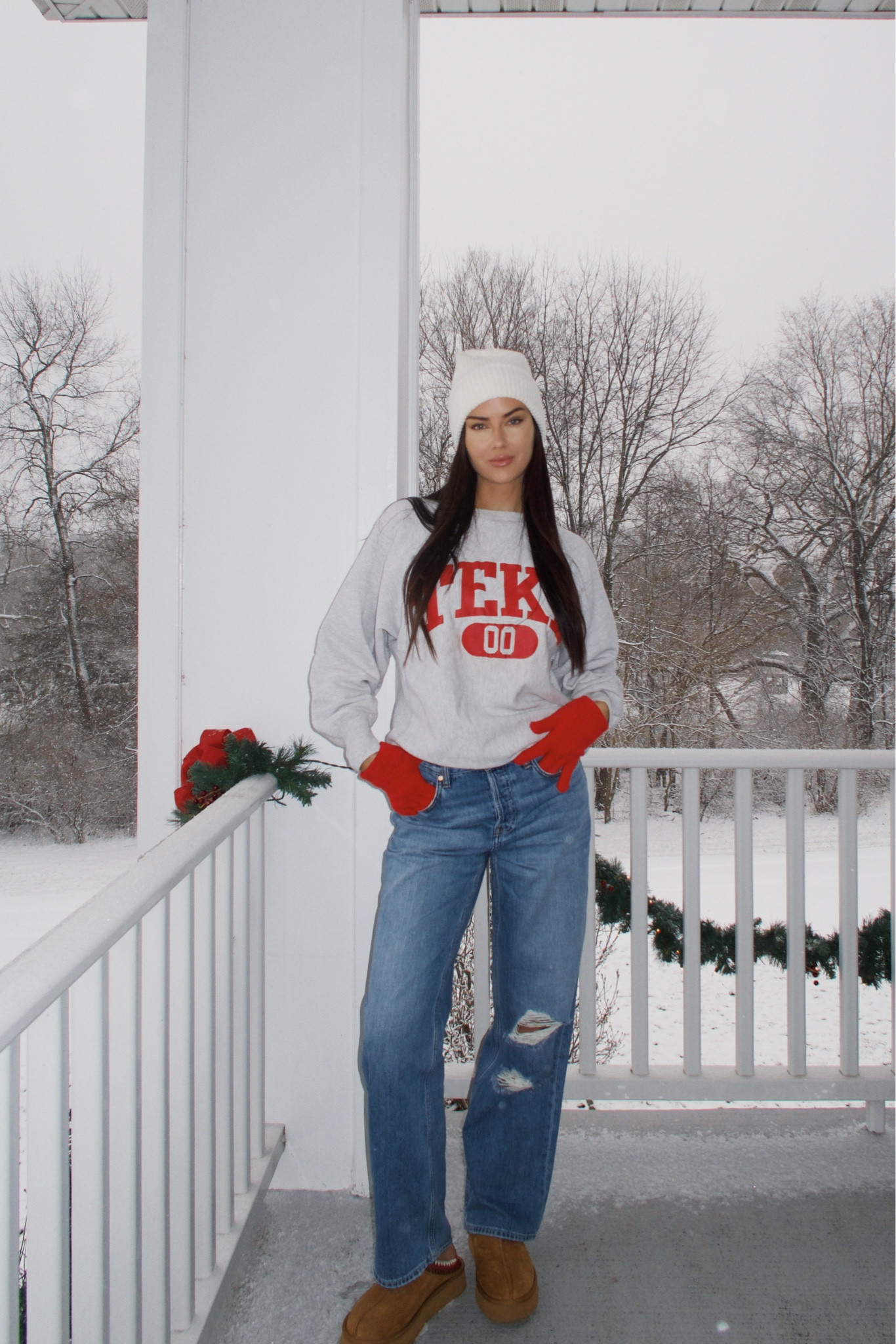 The perfect baggy mid-rise denim! 

#LTKstyletip