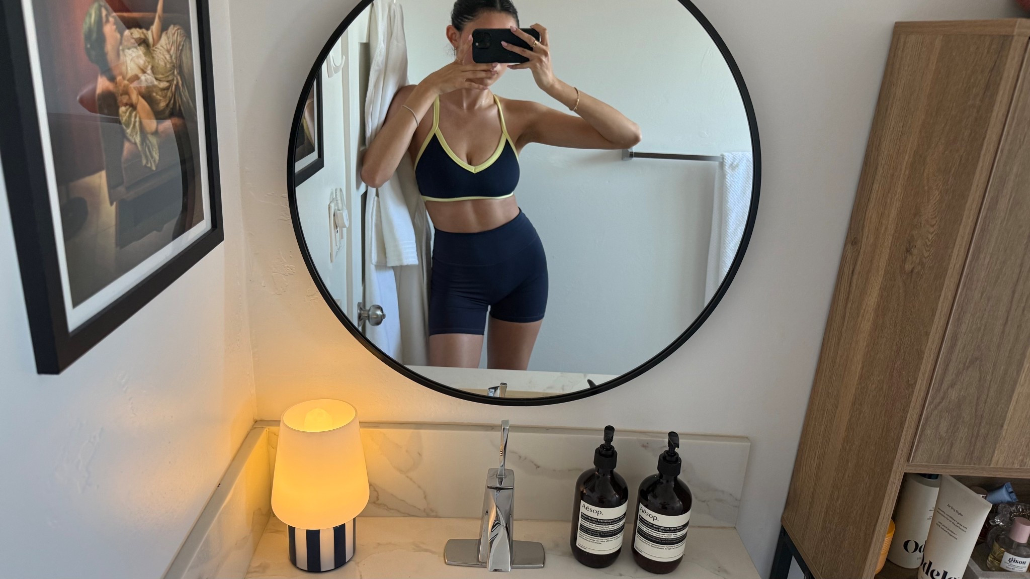 Workout set from Form by Sami Clarke! I’ve linked my other wellness essentials 🤍