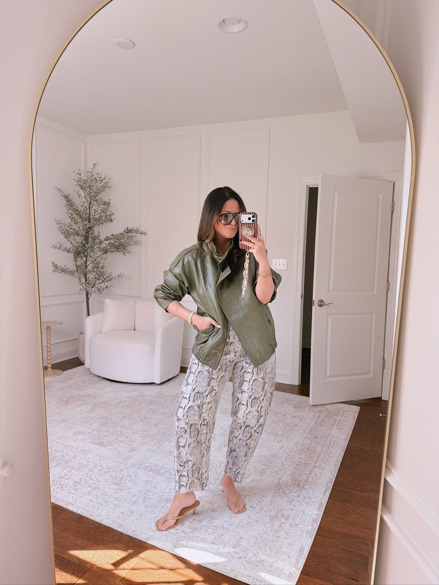 Wearing a large in the top and an XL in the pants 

 #LTKSeasonal #LTKMidsize