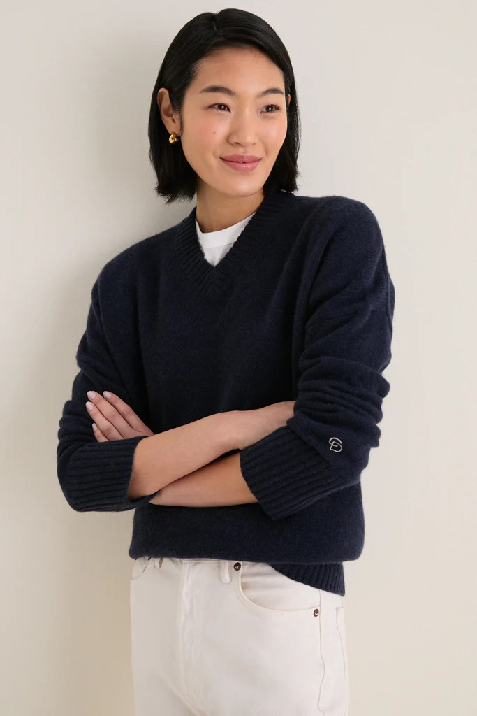 Navy Cashmere Cassie V-Neck Sweater | Tuckernuck (US)