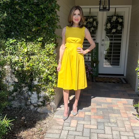 Sharing this fabulous yellow linen dress that is priced under $45. Perfect for work or special occasion.

Yellow linen dress, affordable work dress, affordable wedding guest dress

#LTKstyletip #LTKunder50 #LTKFind