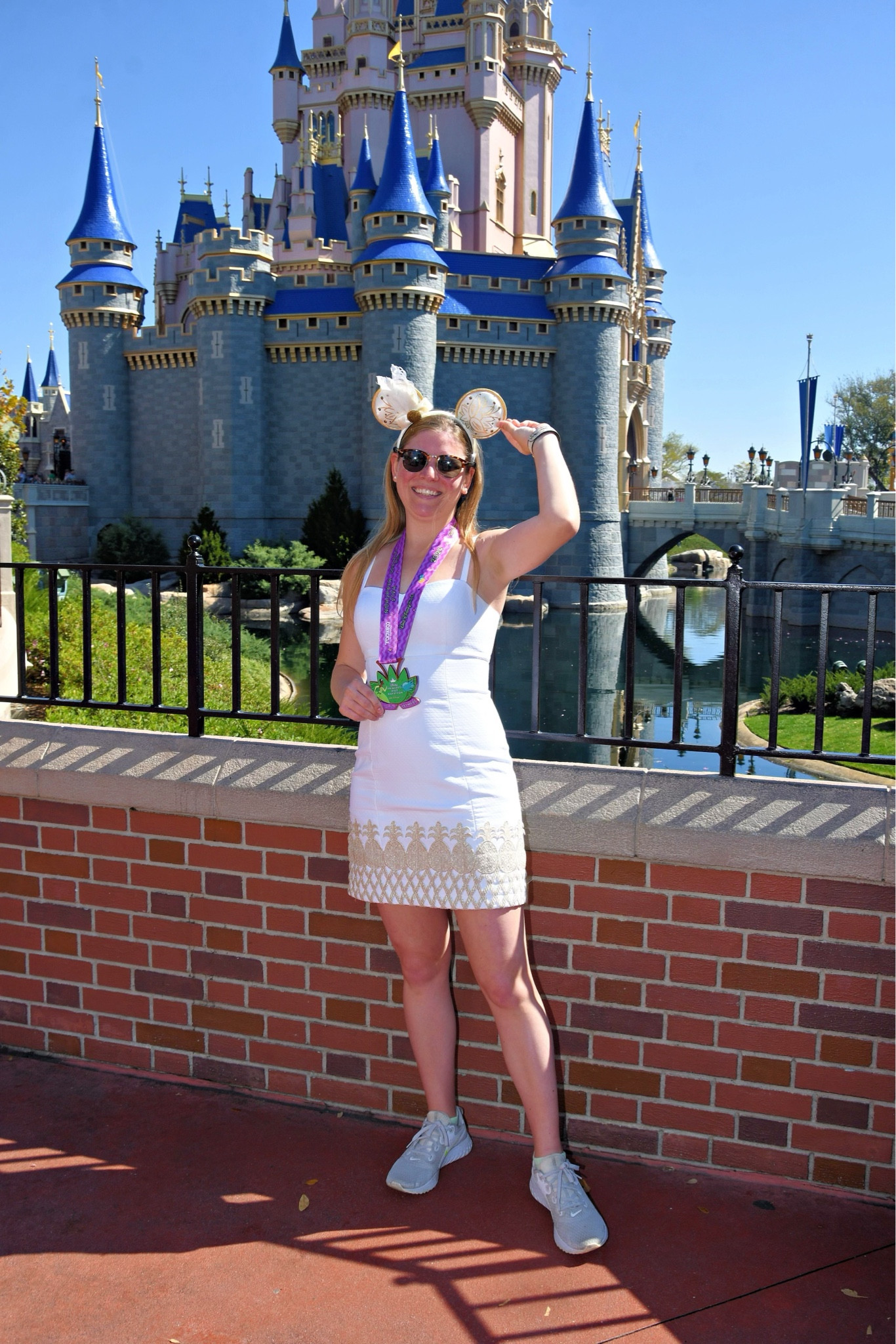 Princess and the Frog Tiana Disney bound. Princess Tiana white and gold flapper dress  