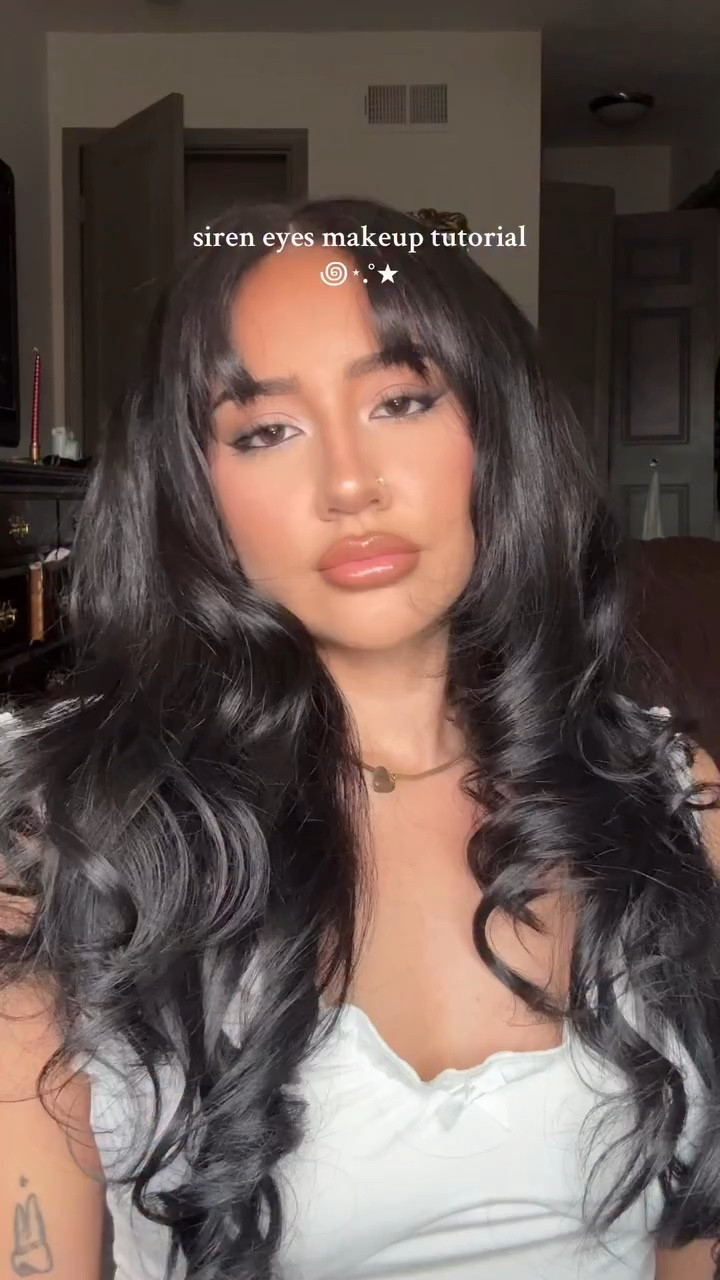 channeling my virgo sun pisces rising today @patricktabeauty @urbandecaycosmetics @onesize @toofaced @yslbeauty #makeuplook #sireneyes