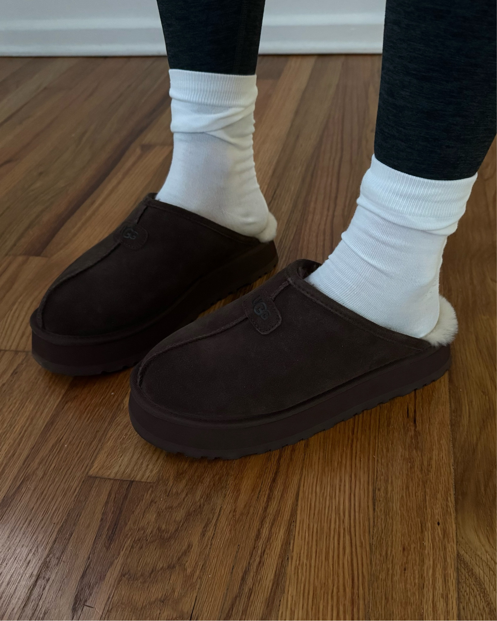 platform uggs! chocolate brown colorway 🤎

#LTKSaleAlert #LTKGiftGuide #LTKHoliday
